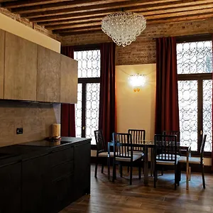 gradenigo-apartments-767.hotelinveneto.com/